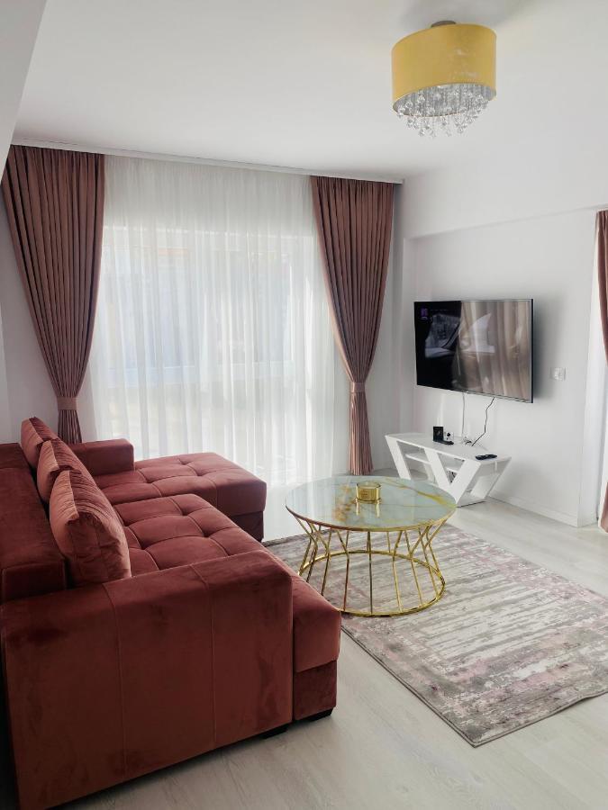 Luxury Queen Campulung Moldovenesc Luaran gambar