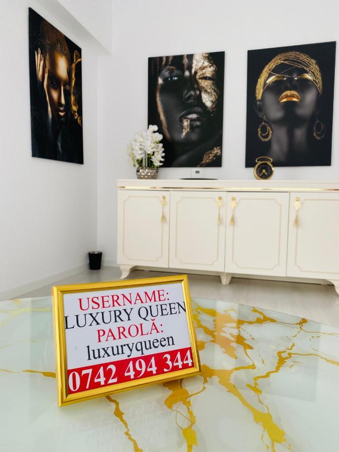Luxury Queen Campulung Moldovenesc Luaran gambar